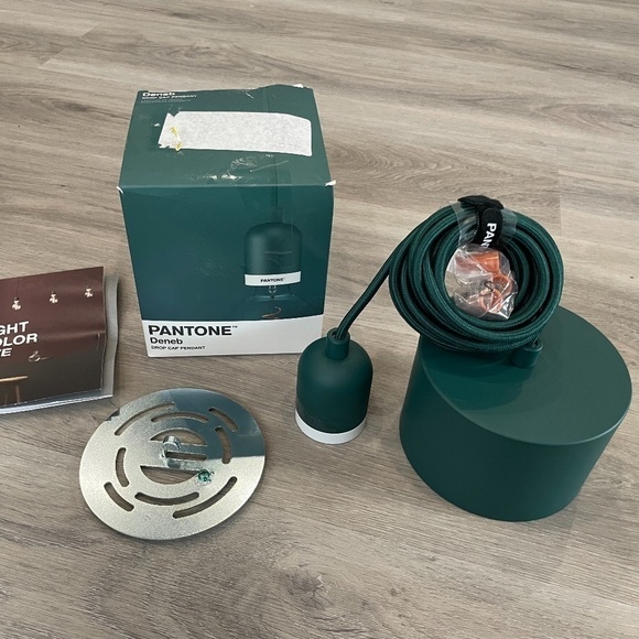 Pantone Deneb Drop Cap Pendant Forest Green - Picture 2 of 6